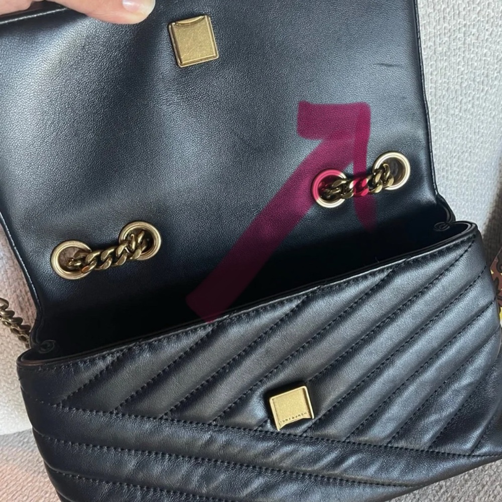Tory Burch Black Chevron Shoulder Bag - Picture 6 of 10